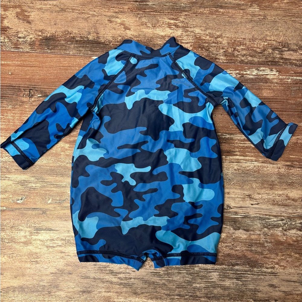 Primary | One-Piece Zipper Rash Guard Blue Camo, 3-6 Months - Picture 5 of 6